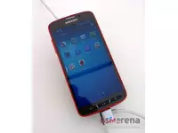 First look at the Samsung Galaxy S4 Active, rugged, dust and water resistant smartphone.