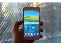 Samsung Galaxy S5 leaks in full glory, is waterproof, has a 16 MP camera and fingerprint sensor