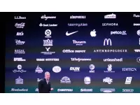 Apple Pay to be available in about 100,000 Coke vending machines