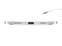 Why is everyone trying to kill the 3.5mm headphone jack?