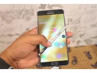 Which is the most popular phone in the US, Apple iPhone 6s Plus or Samsung Galaxy Note 5?