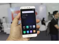 Samsung feels the heat as Chinese rivals eat up 50% smartphone marketshare in India