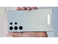 Samsung Galaxy S24 Ultra hand-on images surfaced Online with Flat-screen, Silver color